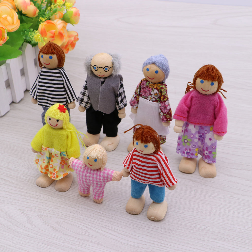 7pcs Wooden Dolls Pretend Play Set Figure Toy K725632