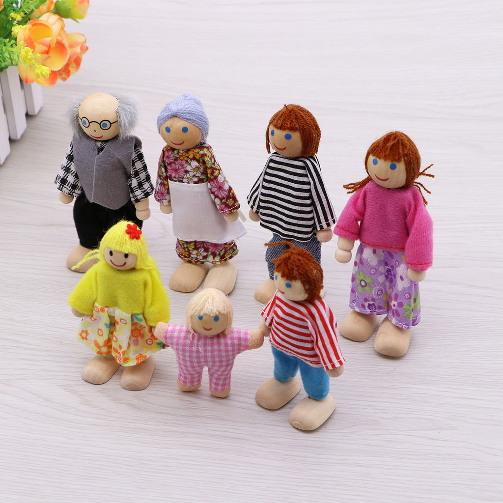 7pcs Wooden Dolls Pretend Play Set Figure Toy K725632