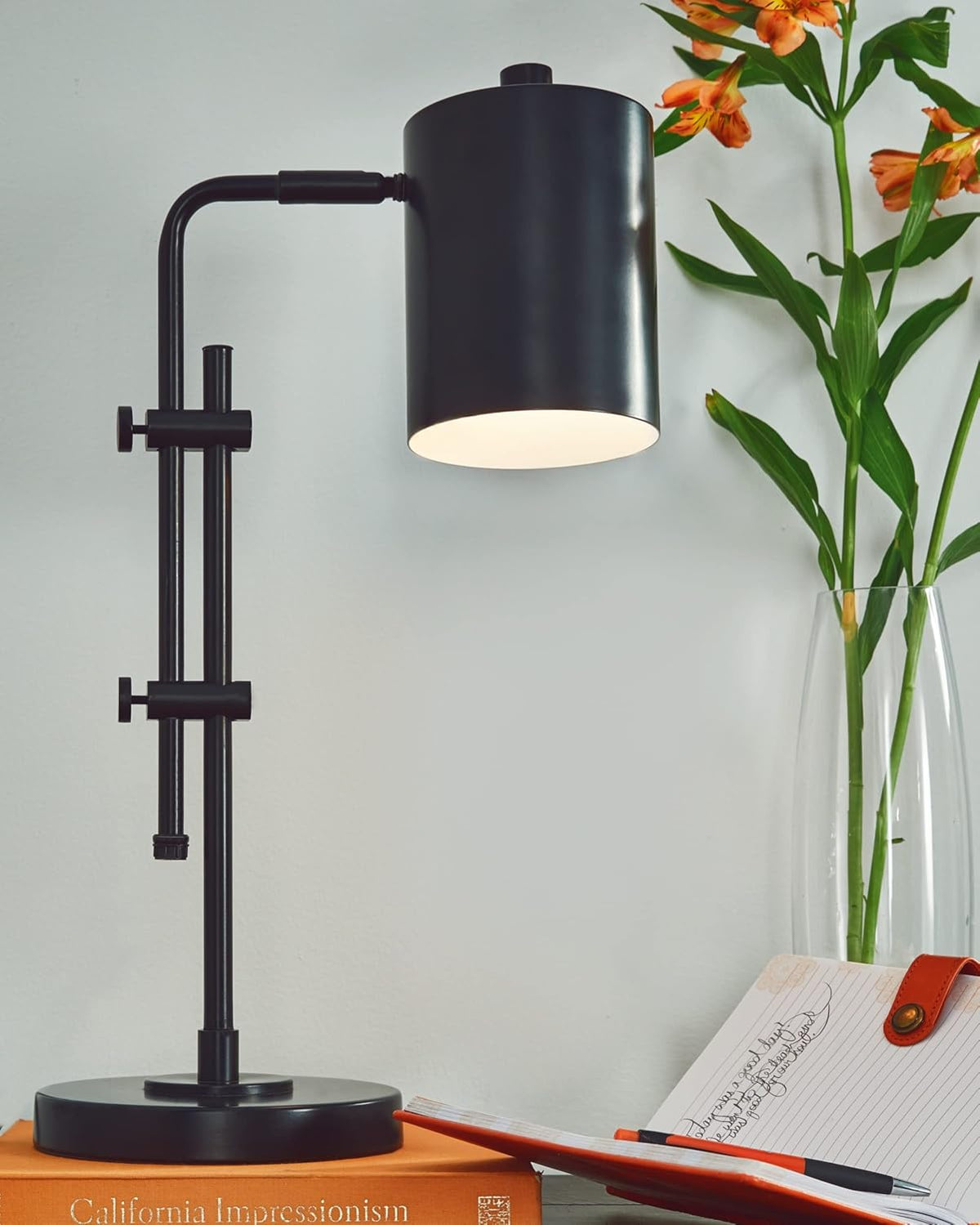 Black Metal Desk Lamp with Adjustable Arm R280203