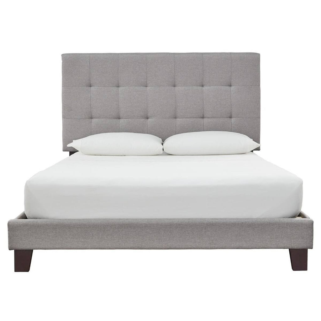 King Upholstered Bed I415038