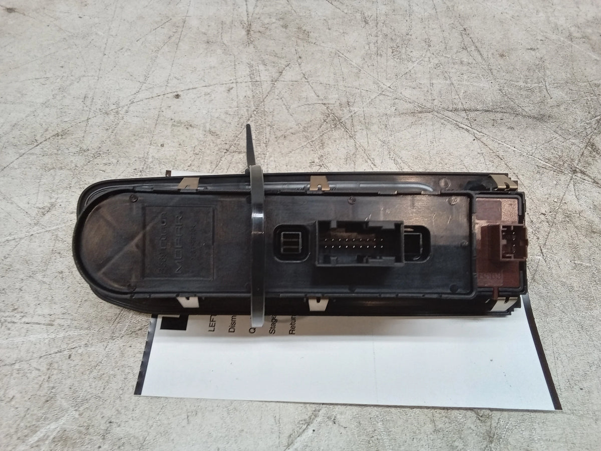 Front Driver Master Window Switch with Mirror Control Locks R32475