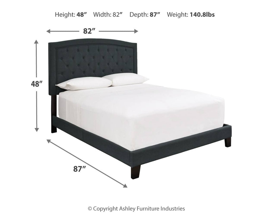 King Upholstered Bed I415038
