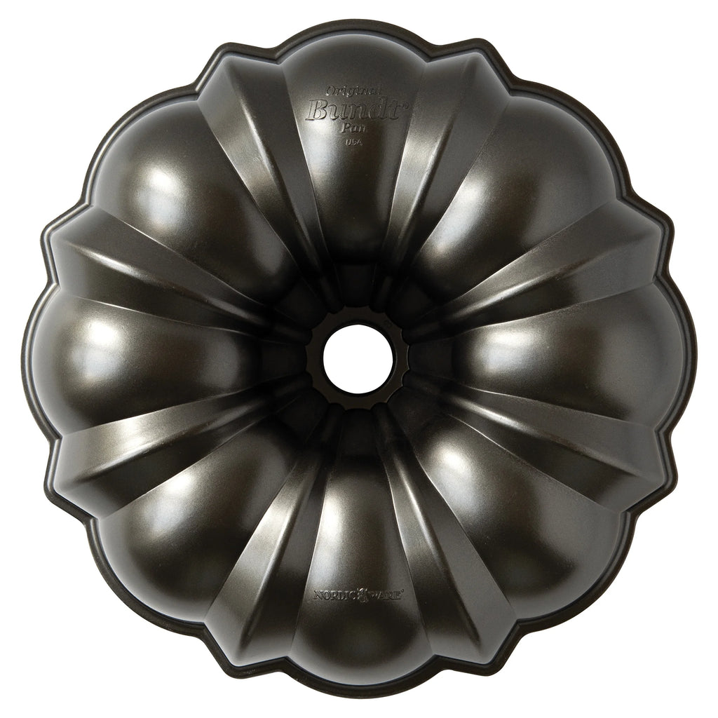 ProCast Aluminum Nonstick 12 Cup Bundt Pan, Graphite Silver, 10.5" x 10.5" x 3.8" Y579082