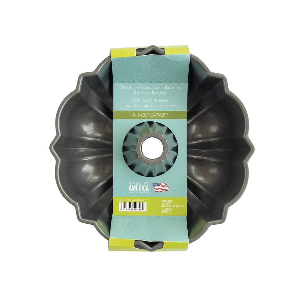 ProCast Aluminum Nonstick 12 Cup Bundt Pan, Graphite Silver, 10.5" x 10.5" x 3.8" Y579082