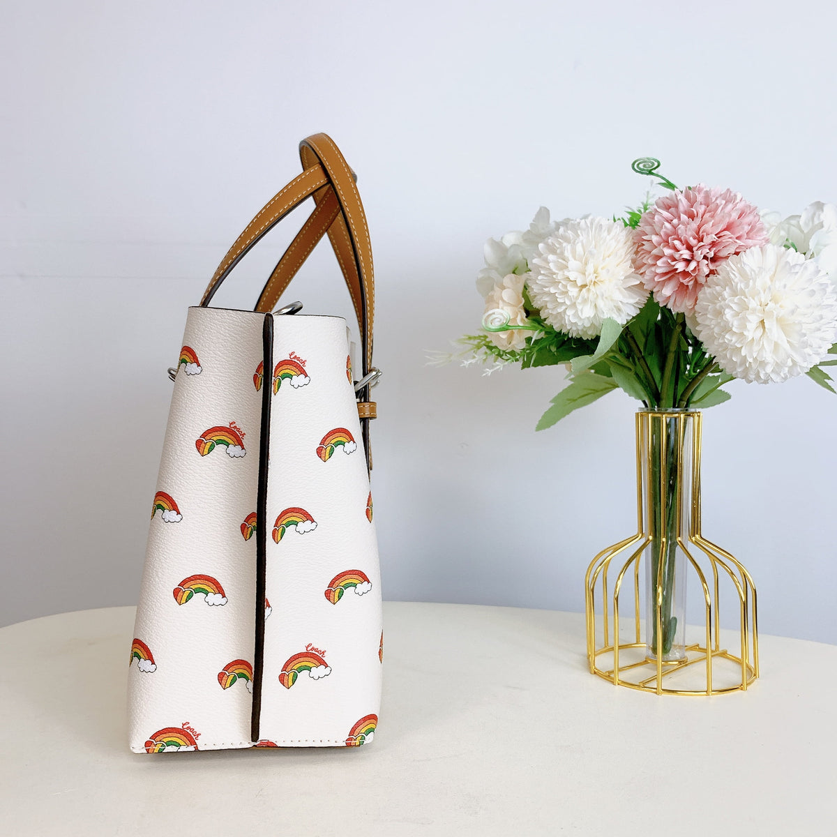 Tote with Rainbow Print Z60577