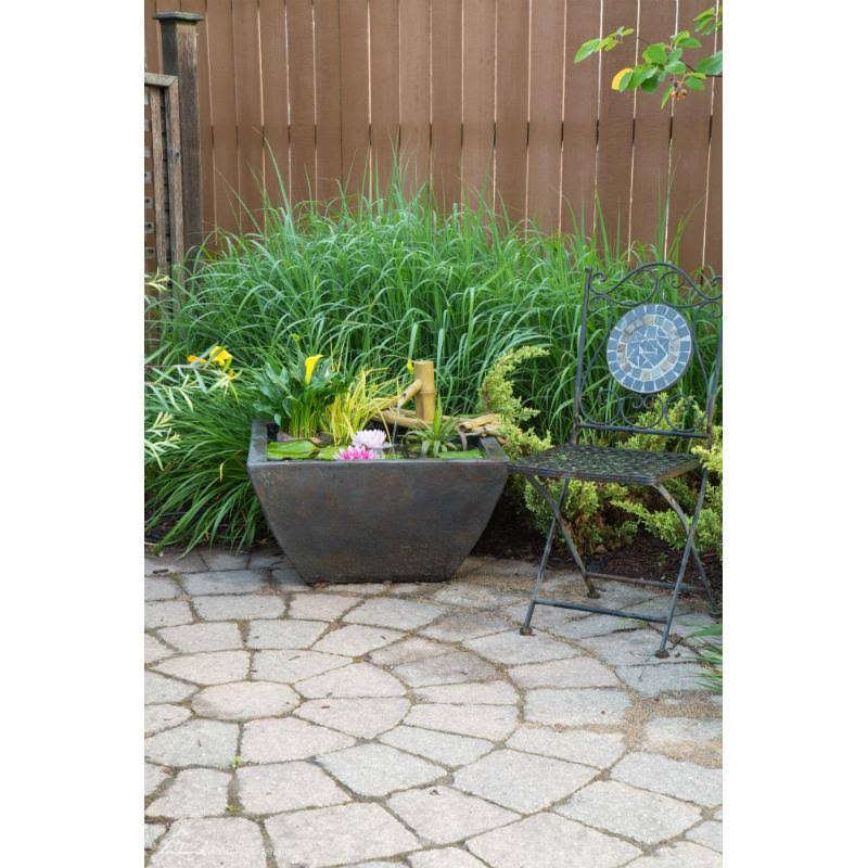 Textured Gray Slate Aquatic Patio Pond H172