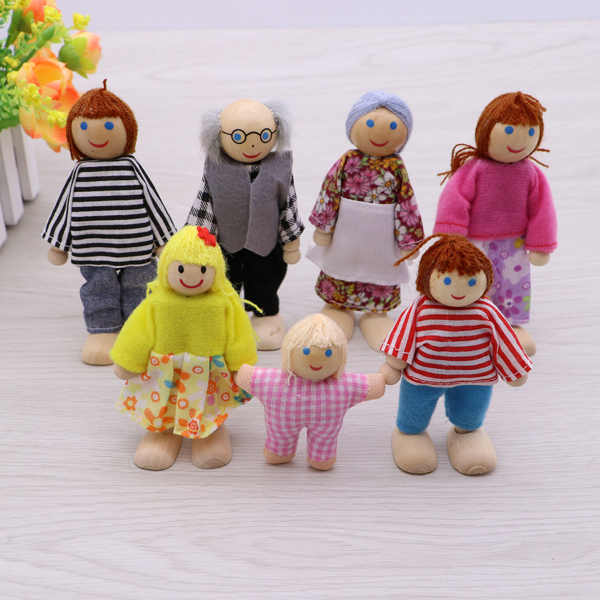 7pcs Wooden Dolls Pretend Play Set Figure Toy K725632