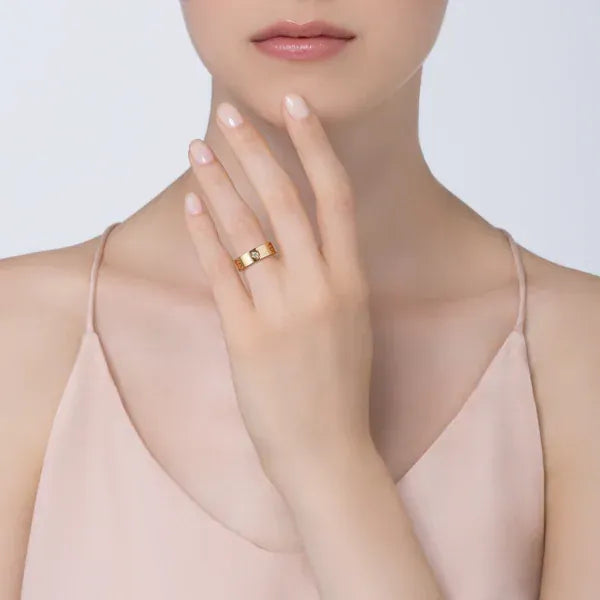 Ring J7137