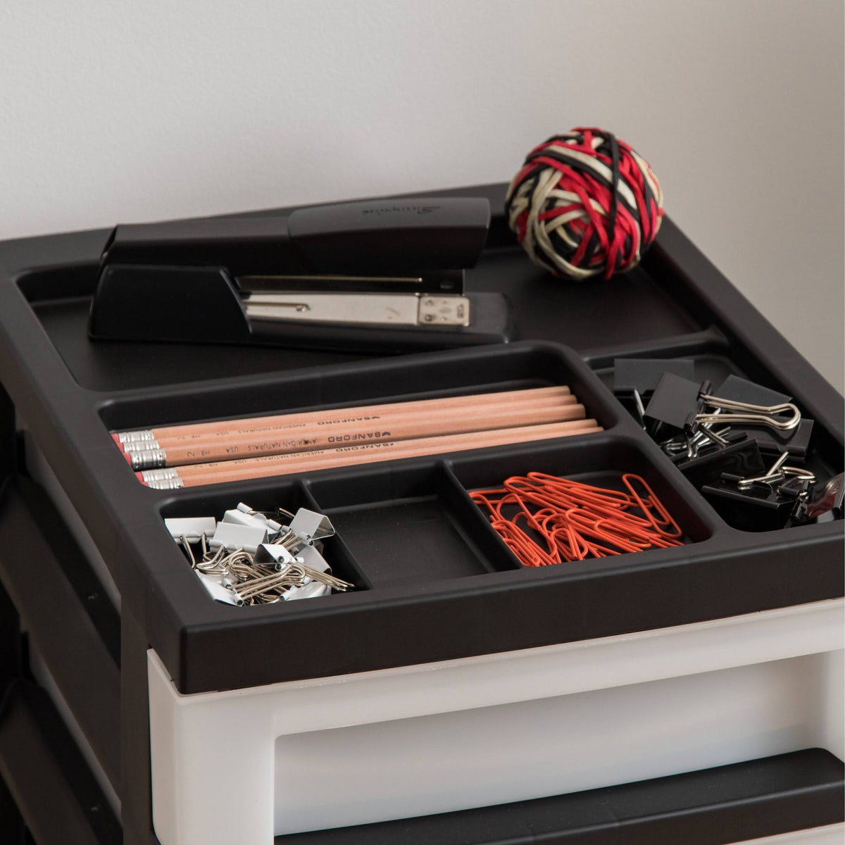 Medium 7-Drawer Rolling Storage Cart with Organizer Top, black/pearl M917