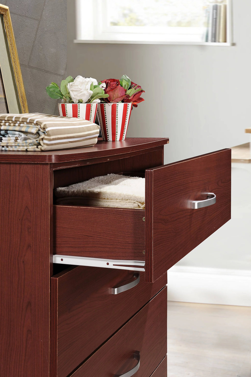 5 Drawer Wood Chest K57837