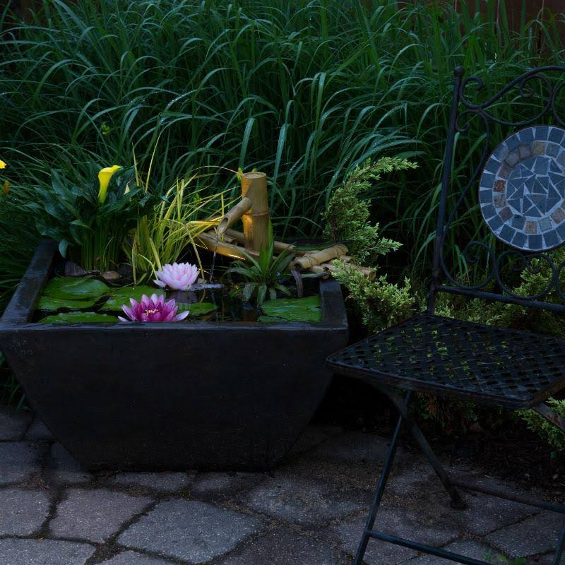Textured Gray Slate Aquatic Patio Pond H172